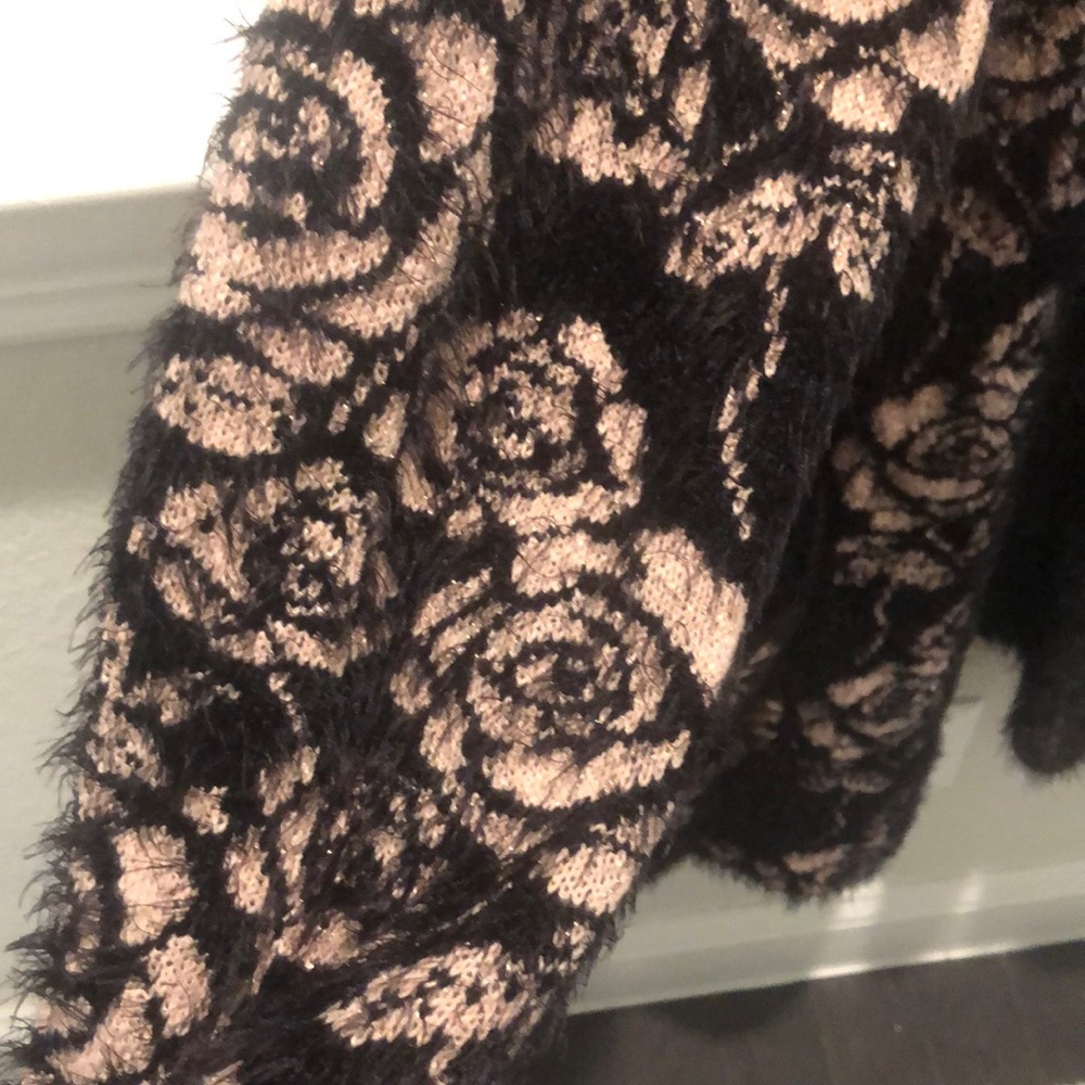 Rose Cardigan - Picture 3 of 3